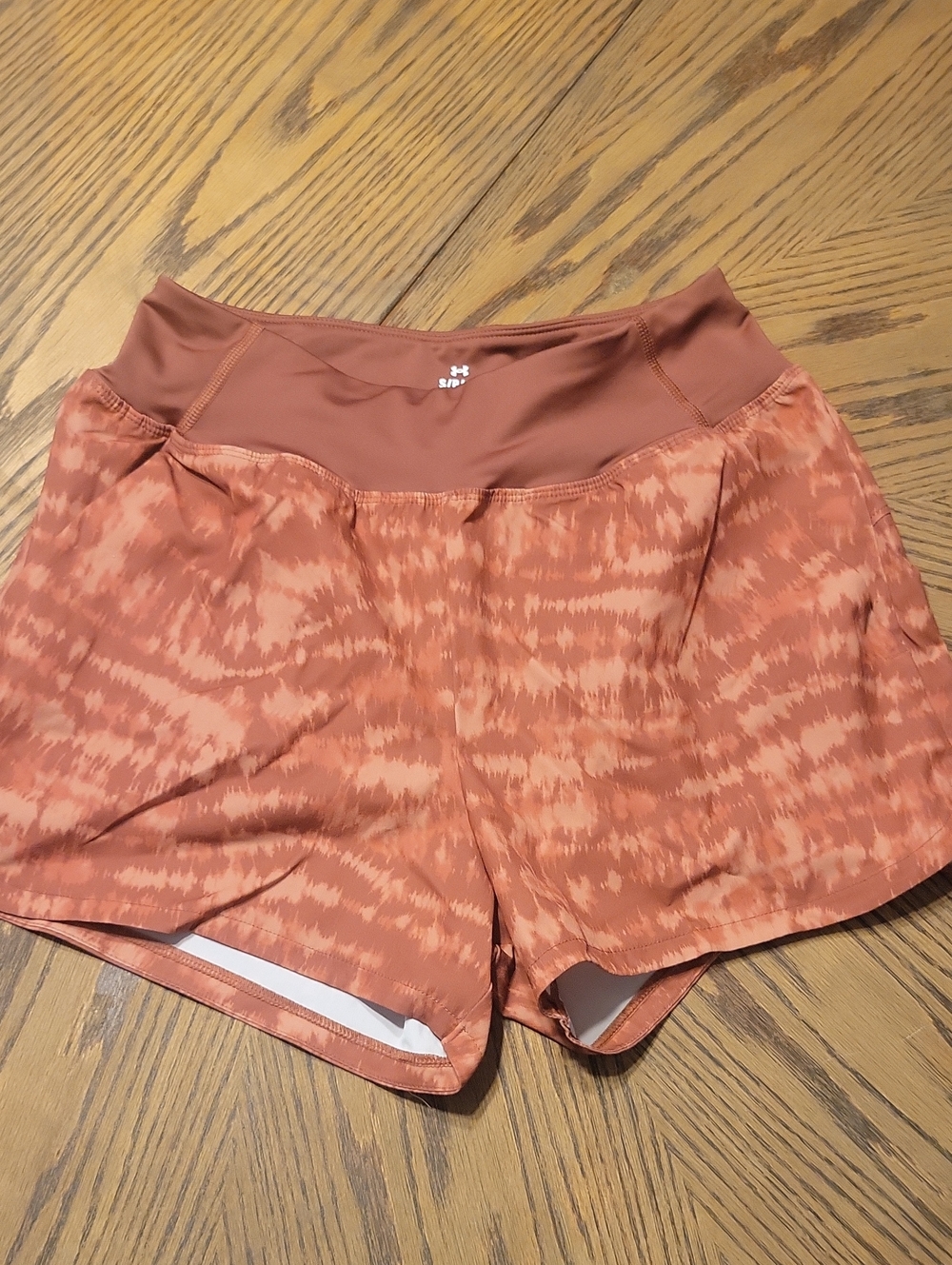 Under Armour Women's Rust/Tan Patterned Athletic Shorts (1058)